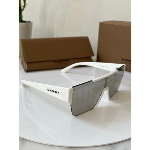 NEW Burberry BE4291 LOGO Shield Sunglasses in Mirror Lens - Picture 8 of 9